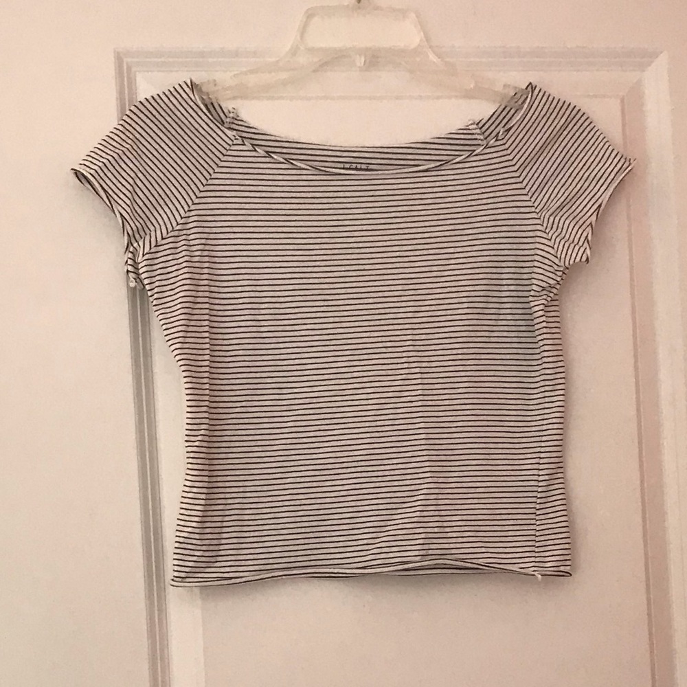 Cropped short sleeve